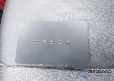 2018 Tesla Model 3 Long Range/Performance из США, поврежденный, VIN 5YJ3E1EB5JF064438